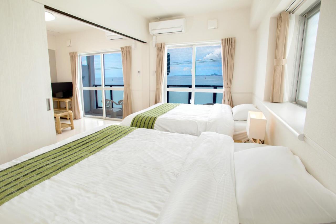 Costa Bella Condominium Resort Мотобу Екстериор снимка