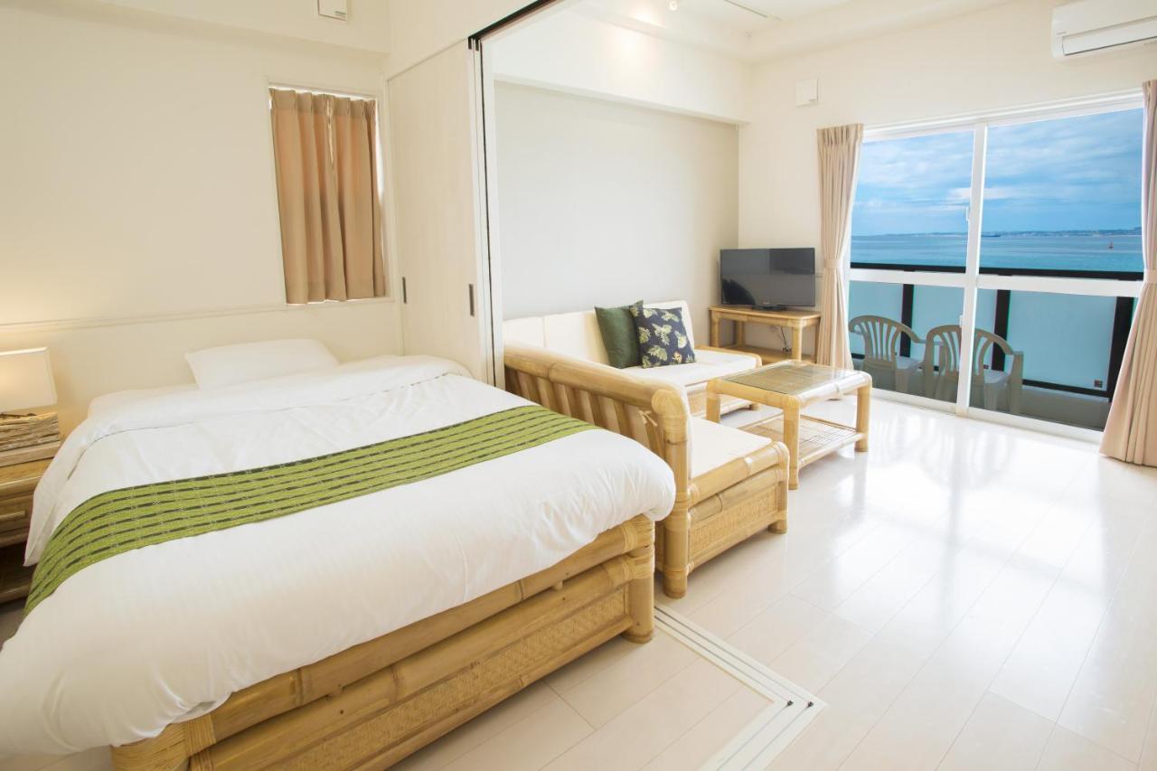 Costa Bella Condominium Resort Мотобу Екстериор снимка